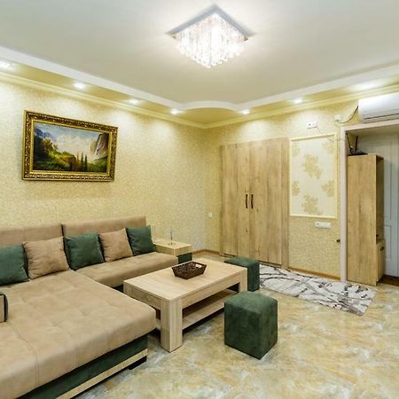 "Stella Artois"- Apartman Tbiliszi Kültér fotó