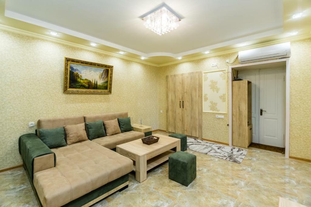 "Stella Artois"- Apartman Tbiliszi Kültér fotó