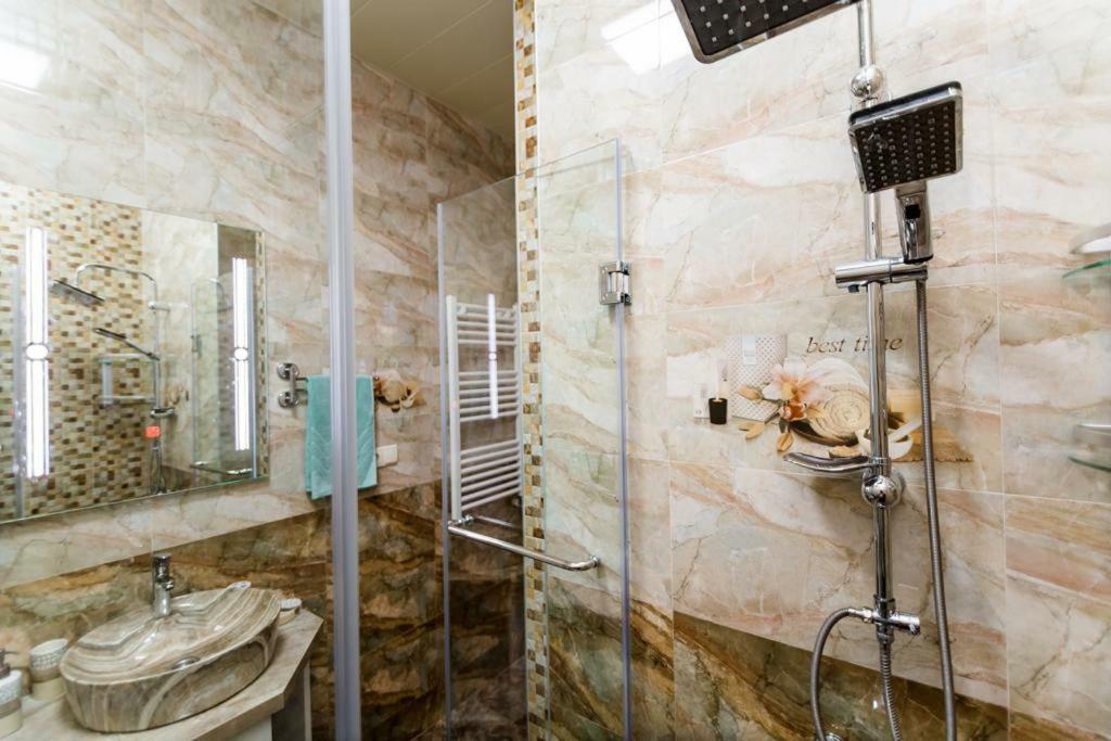"Stella Artois"- Apartman Tbiliszi Kültér fotó