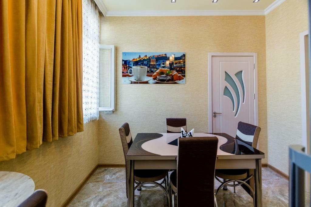 "Stella Artois"- Apartman Tbiliszi Kültér fotó